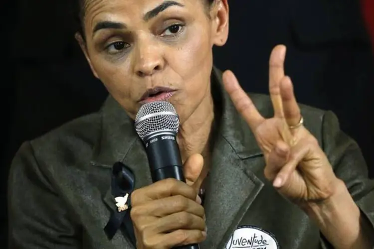 
	Candidata &agrave; Presid&ecirc;ncia do PSB, Marina Silva, fala durante entrevista &agrave; imprensa em Bras&iacute;lia
 (Ueslei Marcelino/Reuters)