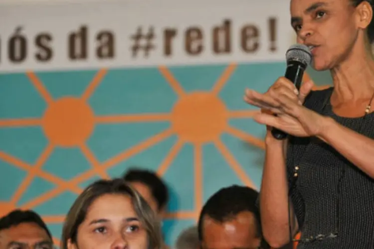 
	A ex-senadora Marina Silva fala no lan&ccedil;amento de seu novo partido: at&eacute; o momento, cerca de 345 mil assinaturas foram certificadas e outras 180 mil aguardam an&aacute;lise
 (José Cruz/ABr)