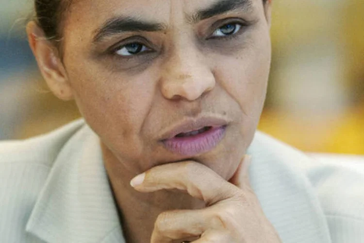 
	Marina Silva: ap&oacute;s atraso de mais de uma hora, Marina chegou bem humorada &agrave; coletiva
 (Jonathan Fickies/Bloomberg)