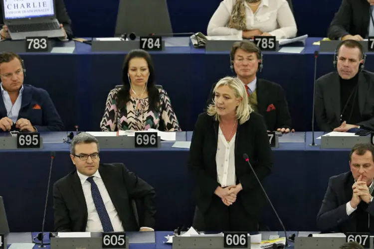 Marine Le Pen: ela qualificou de "ilusório" não ver vínculo entre islamismo radical e imigração (Vincent Kessler/Reuters)