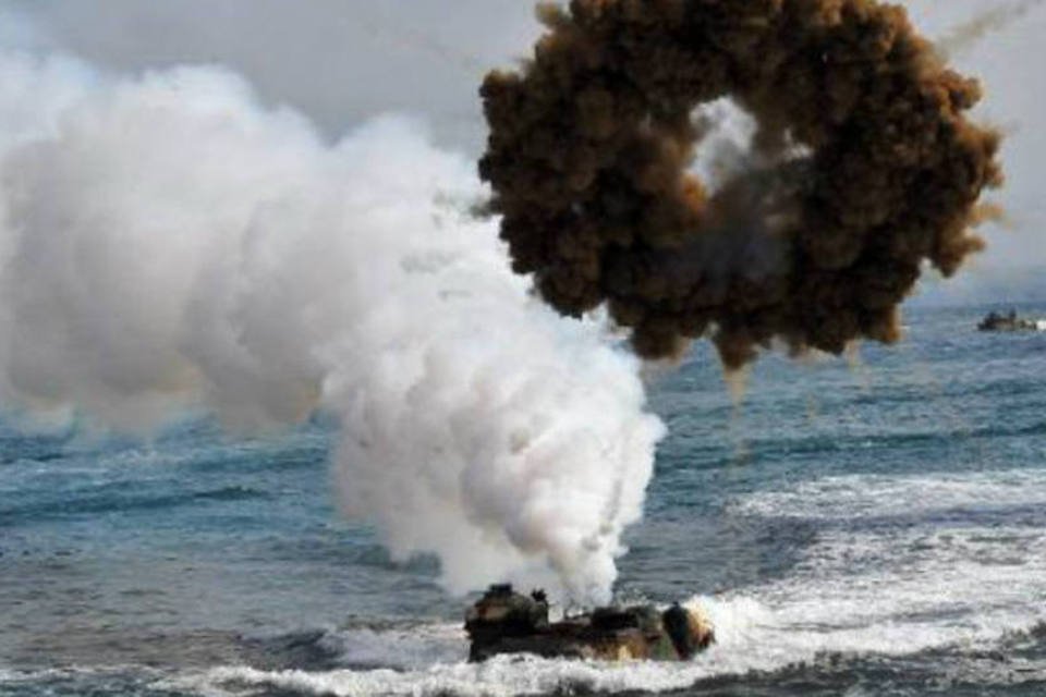 Coreias trocam tiros no mar