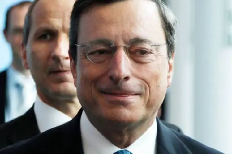 Draghi destacou o problema causado pelas taxas de risco "excepcionalmente altas" que alguns países da zona do euro têm que enfrentar (François Lenoir/Reuters)