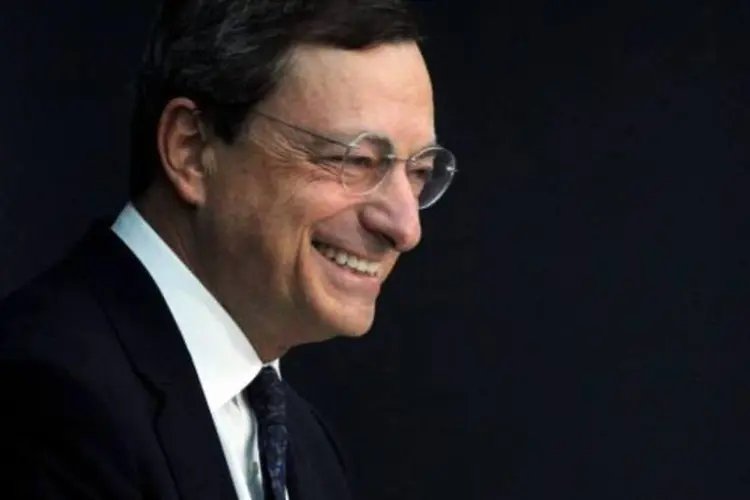 
	Mario Draghi, presidente do BCE:&nbsp;&quot;temos um mandato para defender a estabilidade dos pre&ccedil;os em ambas as dire&ccedil;&otilde;es&quot;, afirmou Draghi
 (Alex Domanski/Reuters)