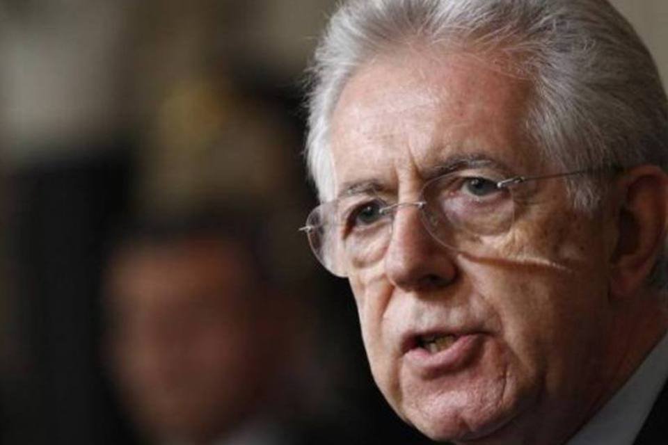 Mario Monti busca respaldo ao novo governo italiano no Senado