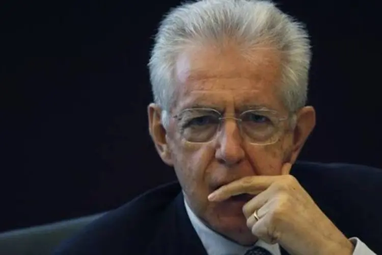 "Não sei se a Itália irá pedir pela ativação desse instrumento", afirmou Monti (Tony Gentile/Reuters)