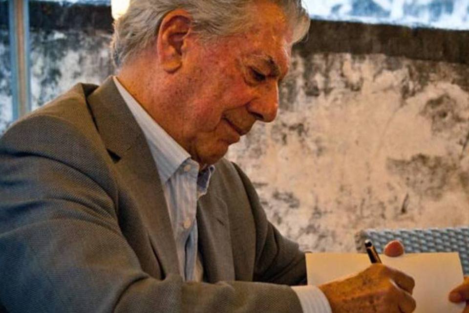 Vargas Llosa pede "concórdia" em litígio entre Peru e Chile
