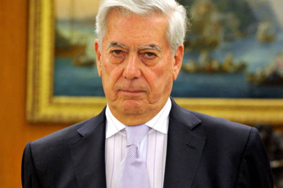 Vargas Llosa, Nobel de literatura, declara voto em Humala