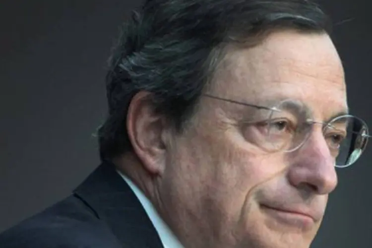 Mario Draghi: no início de agosto, Draghi havia anunciado que o BCE ia se manter preparado para interferir novamente no mercado secundário da dívida pública (©AFP / Daniel Roland)