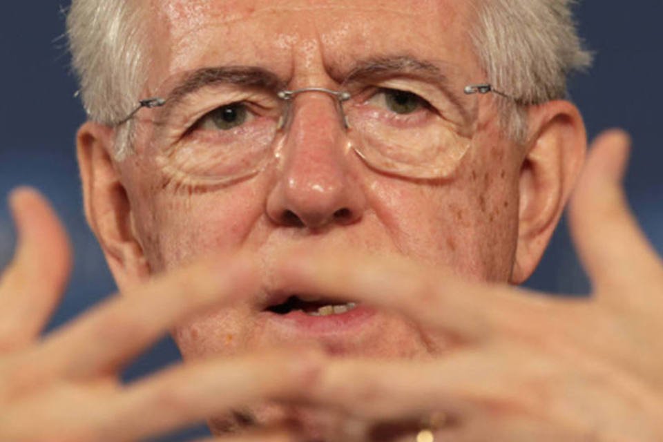 Premiê italiano Monti deixa futuro em aberto