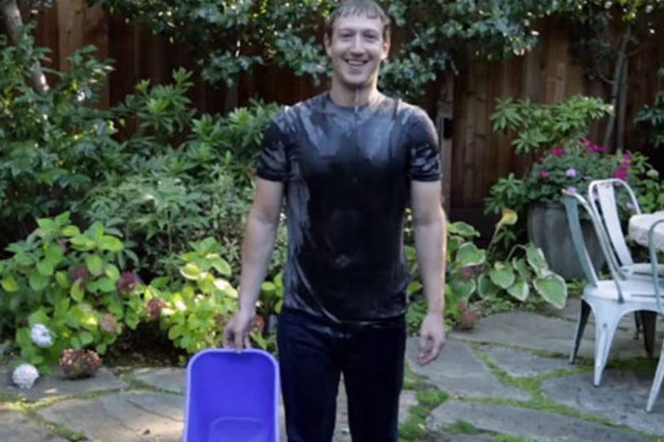 Zuckerberg leva balde de água fria e desafia Bill Gates
