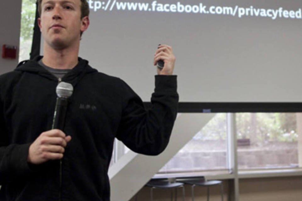 CEO do Facebook quer que vida privada fique de fora de processo