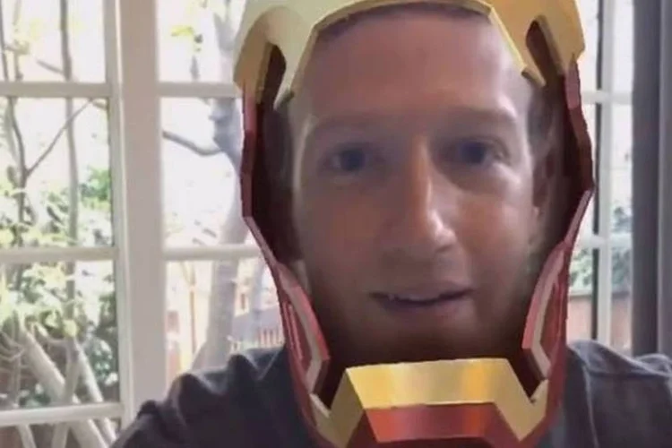 
	Facebook Mark e sua turma anunciaram um teste que une v&iacute;deo e os adesivos do MSQRD
 (Reprodução / Facebook)