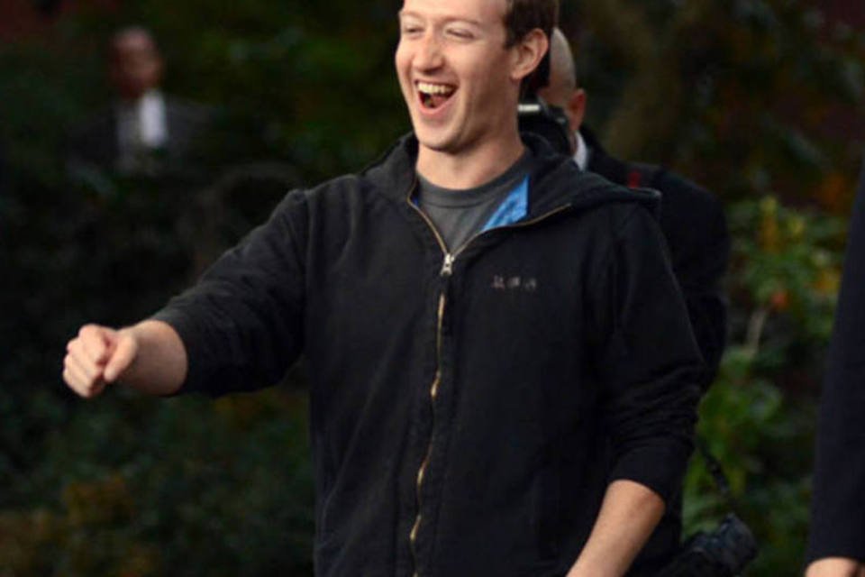 Fortuna de Zuckerberg volta a ficar menor que a dos fundadores do Google