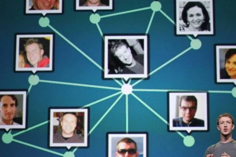 Um usuário do Facebook não identificado aproveitou o erro e publicou 14 fotos de Zuckerberg no site de imagens Imgur (Getty Images)