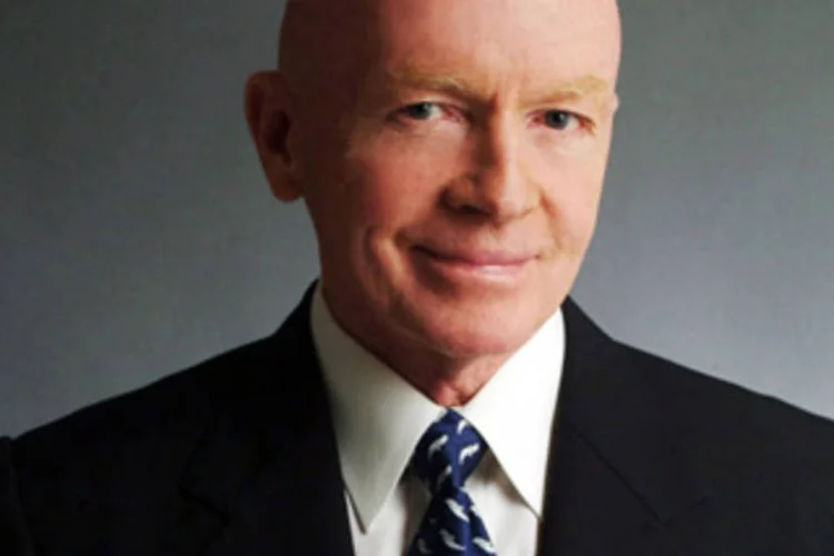 
	Mark Mobius, presidente da Templeton, afirmou que as pequenas e m&eacute;dias empresas do setor de infreaestrutura em expans&atilde;o no Brasil s&atilde;o uma grande oportunidade
