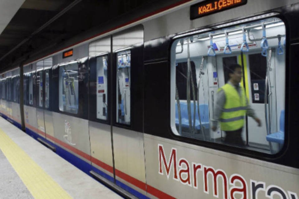 Explosão de origem indeterminada ocorre no metrô de Istambul
