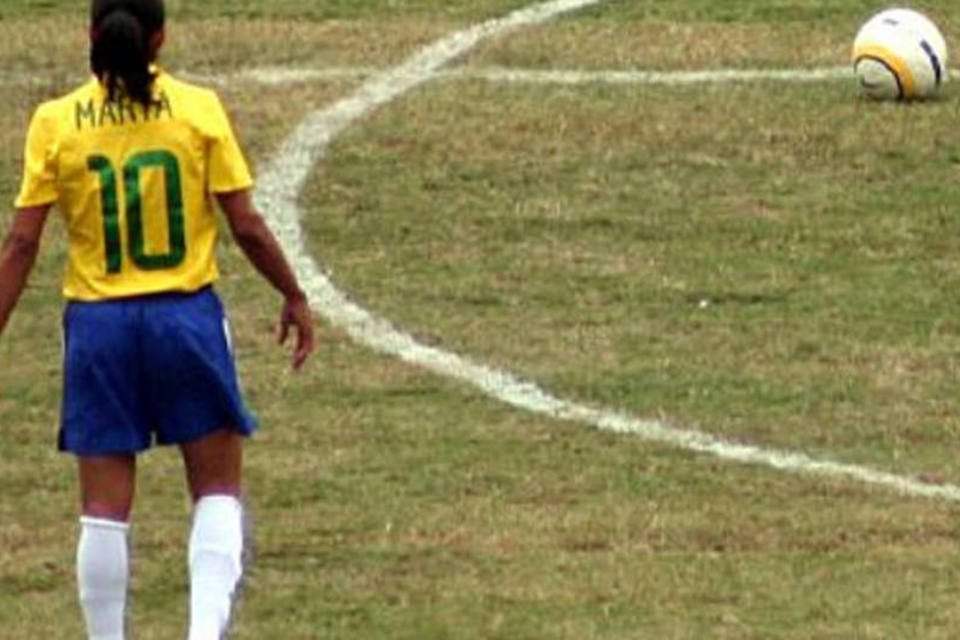 Marta é indicada com mais 9 jogadoras ao Prêmio Bola de Ouro
