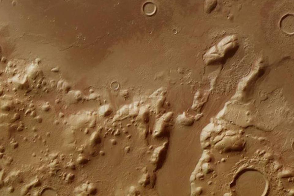 Fotos indicam que pode haver grande quantidade de água em Marte