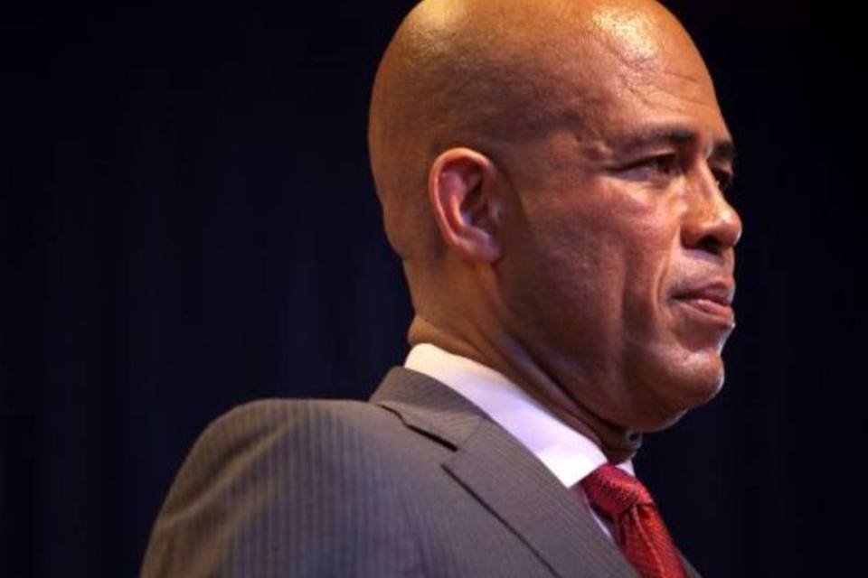 Novo presidente do Haiti critica uso do dinheiro da ajuda internacional