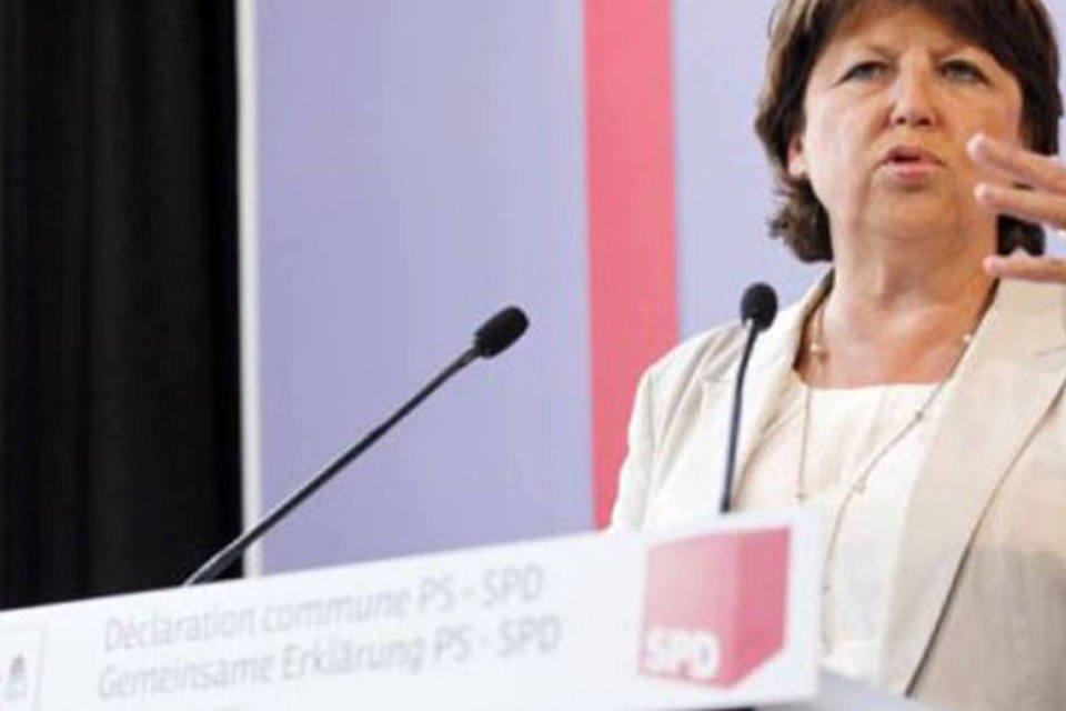 Líder socialista Martine Aubry candidata à eleição presidencial