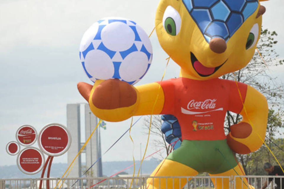 Mascote da Copa de 2014 chega a Brasília