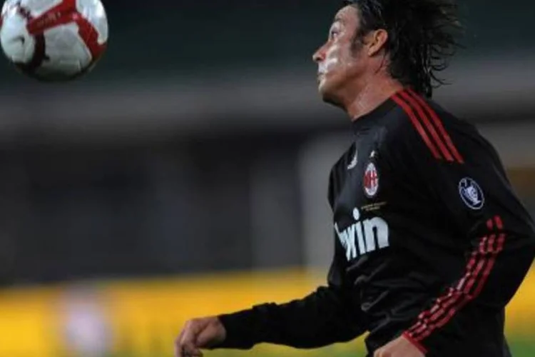 O jogador do Milan Massimo Odo: italianos da série A não querem novas regras contratuais (.)