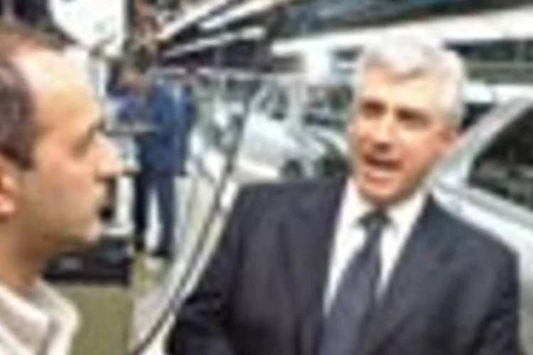 Maciel Neto (à direita) assume como principal executivo da Suzano Papel e Celulose (--- [])