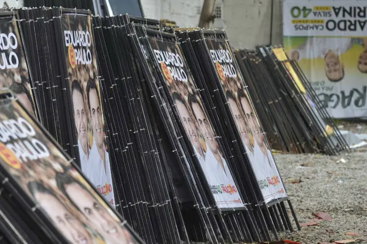 
	Campanha com imagens de Eduardo Campos &eacute; recolhido no comit&ecirc; central do PSB ap&oacute;s a morte do candidato a presidente da Rep&uacute;blica
 (Fernando Frazão/Agência Brasil)