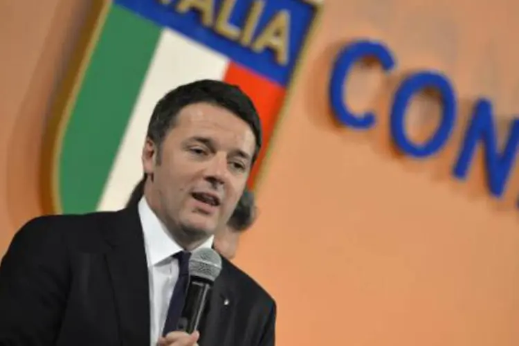 
	Matteo Renzi, primeiro-ministro italiano: &quot;a interven&ccedil;&atilde;o na L&iacute;bia n&atilde;o est&aacute; em pauta, mas &eacute; preciso ajudar a garantir a estabilidade no pa&iacute;s&quot;
 (Andreas Solaro/AFP)