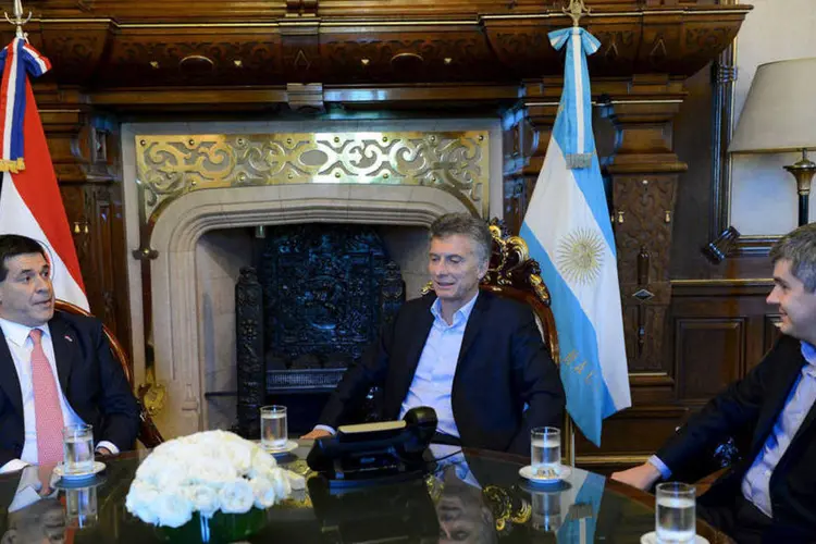 
	Macri e Cartes: os chefes de Estado concordaram em incrementar a coopera&ccedil;&atilde;o bilateral entre seus pa&iacute;ses para fortalecer a guerra contra o narcotr&aacute;fico
 (Handout / Reuters)