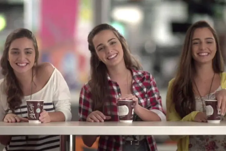Comercial do McDonald's: campanha do McCafé com trigêmeas (Divulgação)