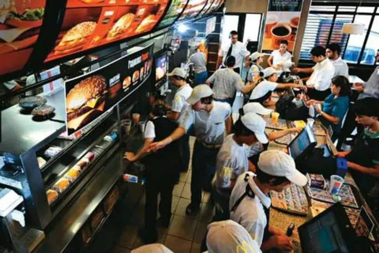 A Azul distribuiu 5 milhões de cartelas em toda a rede McDonald's (Germano Lüders/EXAME.com)