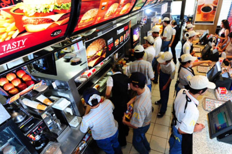 Em queda, McDonald’s tenta mudar para conquistar geração Y
