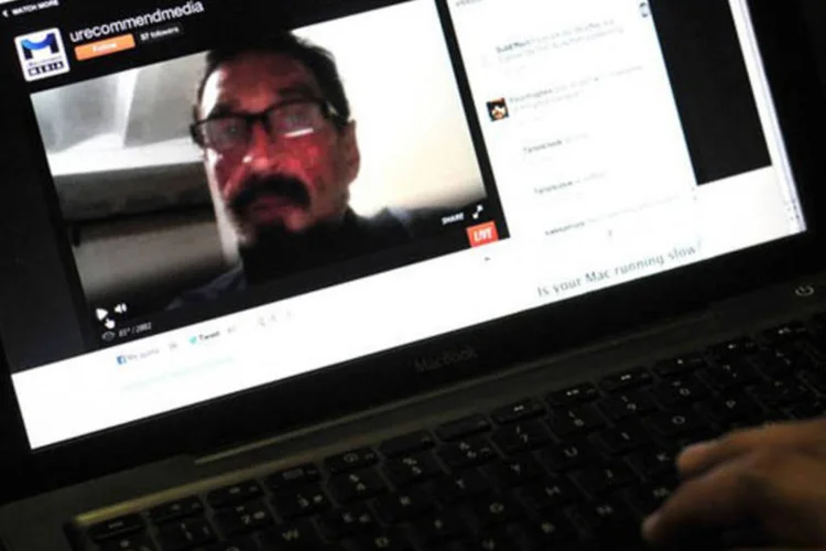 
	McAfee fala online diretamento da Guatemala: &quot;simplesmente quero viver confortavelmente, dia a dia, pescar, nadar, desfrutar de minha velhice&quot;, disse
 (Luis Soto/AFP)