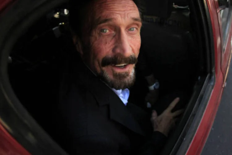 
	John McAfee: &quot;Eu n&atilde;o vou voltar para Belize. N&atilde;o quero ter nenhuma rela&ccedil;&atilde;o com o assassinato&quot;
 (REUTERS / Jorge Dan Lopez)