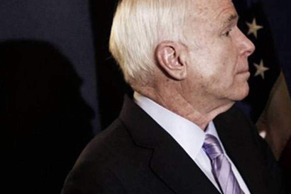 McCain preocupado com chances republicanas