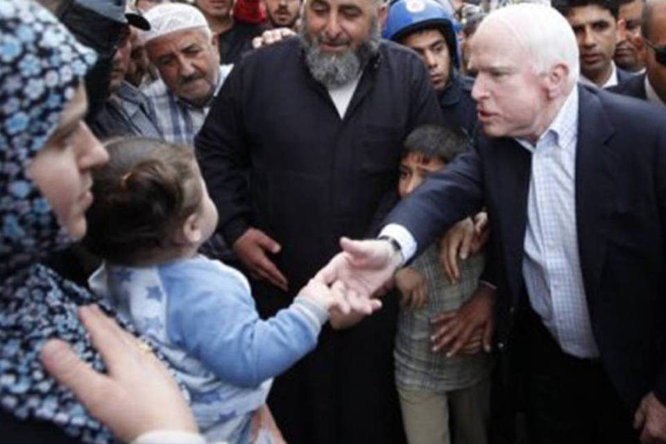 Senador John McCain diz que a diplomacia falhou na Síria