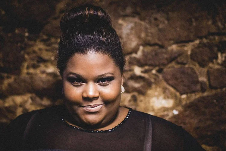 
	MC Carol: a cantora cr&iacute;tica a viol&ecirc;ncia policial nas favelas cariocas e o tratamento diferenciado que empres&aacute;rios e pol&iacute;ticos criminosos recebem da Justi&ccedil;a no Brasil
 (Reprodução/Facebook)