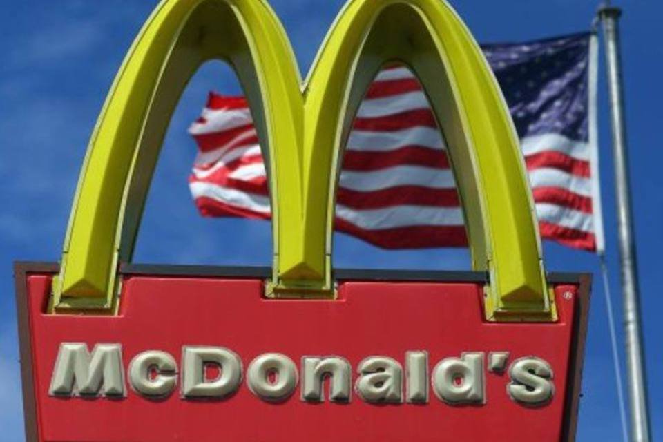 
	Logotipo da rede McDonald&#39;s: companhia informou no m&ecirc;s passado que esperava vendas em mesmas lojas relativamente est&aacute;veis em julho, minimizando esperan&ccedil;as de investidores
 (Joe Raedle/Getty Images)