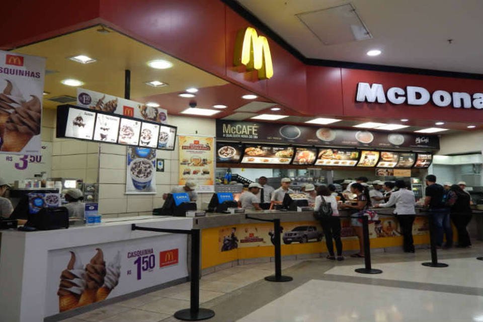 Com tecnologia, McDonald’s muda jeito de treinar e atender