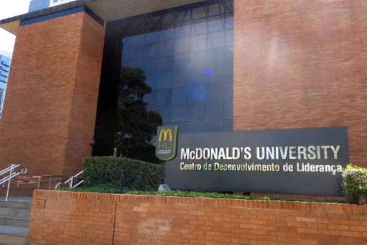 Fachada da McDonald's University, em Alphaville (Luísa Melo/Exame.com)