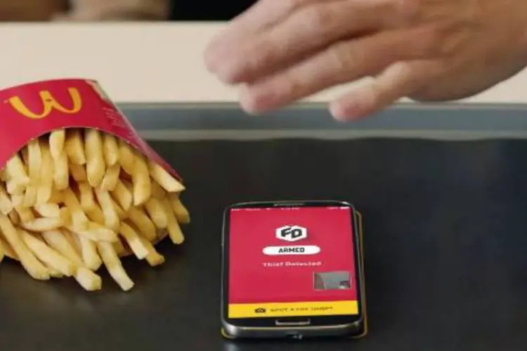 "McDonald’s Fry Defender": app foi disponibilizado para iOS e Android (Reprodução/YouTube/McDonalds Canada)