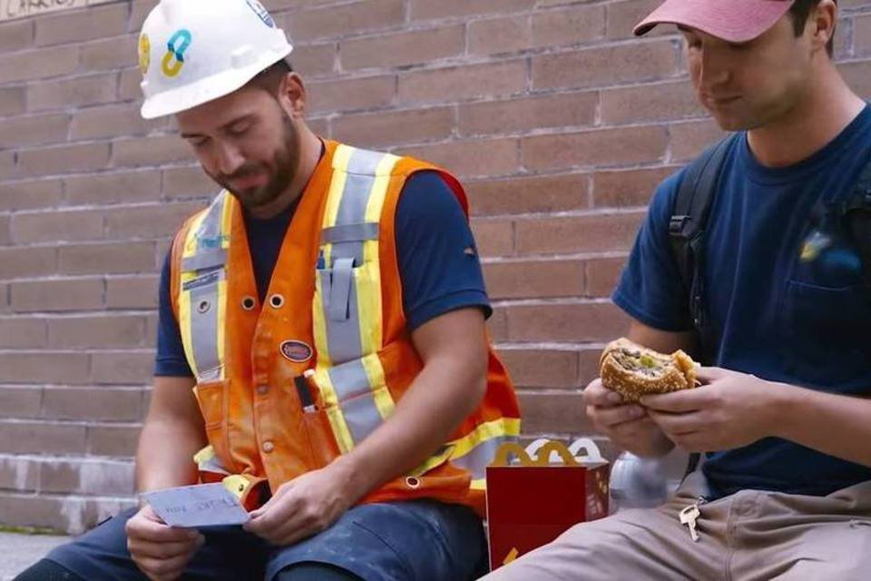 Instituto Ronald McDonald agradece a canadenses com cartas