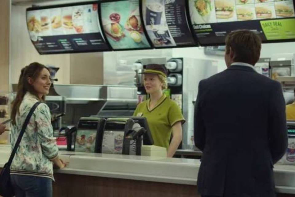 Os opostos se atraem em comercial romântico do McDonald's