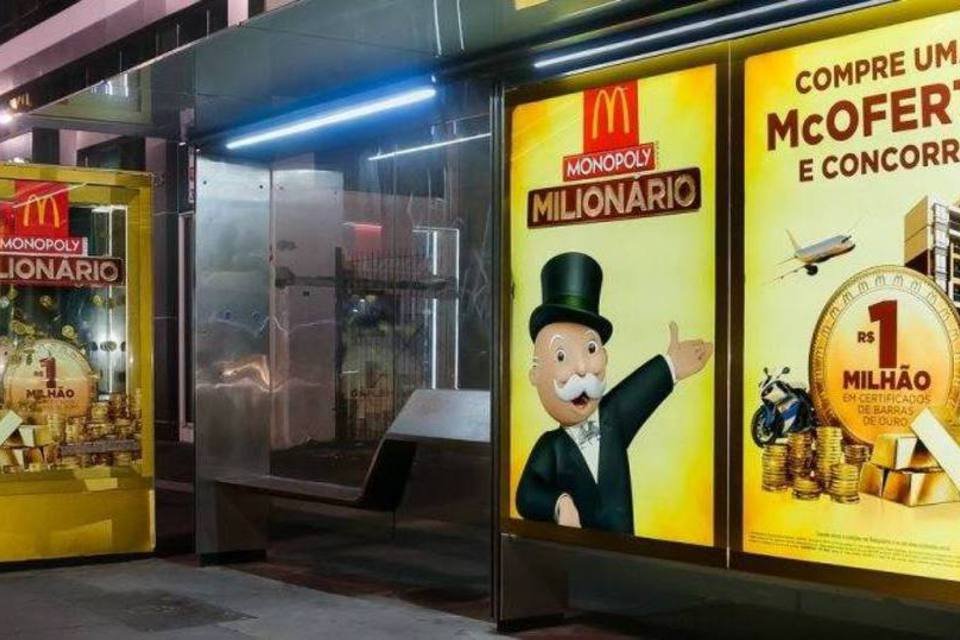 Em propaganda do McDonald’s, moedas voam na Avenida Paulista