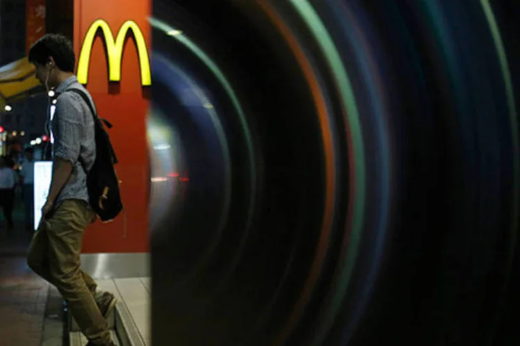 
	McDonald&#39;s: reportagem afirmou que a rede tratou a carne indevidamente e usou alimentos vencidos
 (REUTERS/Yuya Shino)