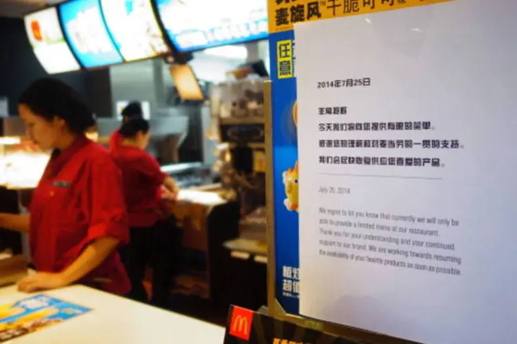 Aviso sobre limitação do menu do McDonald's em Xangai (AFP/Getty Images)
