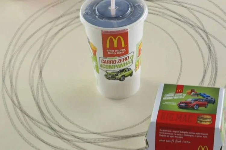 
	A&ccedil;&atilde;o do McDonald&#39;s: os v&iacute;deos de seis segundos simulam situa&ccedil;&otilde;es de um carro em movimento
 (Reprodução/Vine)