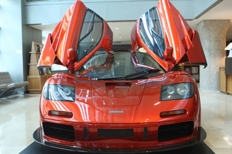 
	MCLaren F1 1998: modelo foi vendido por US$ 13,7 milh&otilde;es
 (Getty Images)