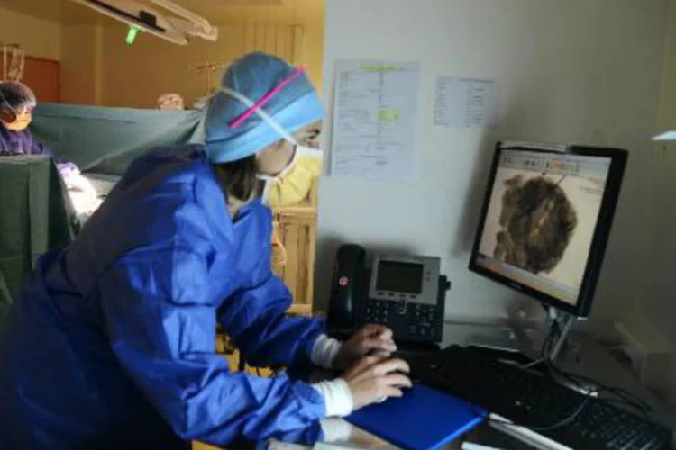 Radioterapia: isótopo instável pode ser revolucionário no tratamento de câncer (Dominique Faget/AFP)